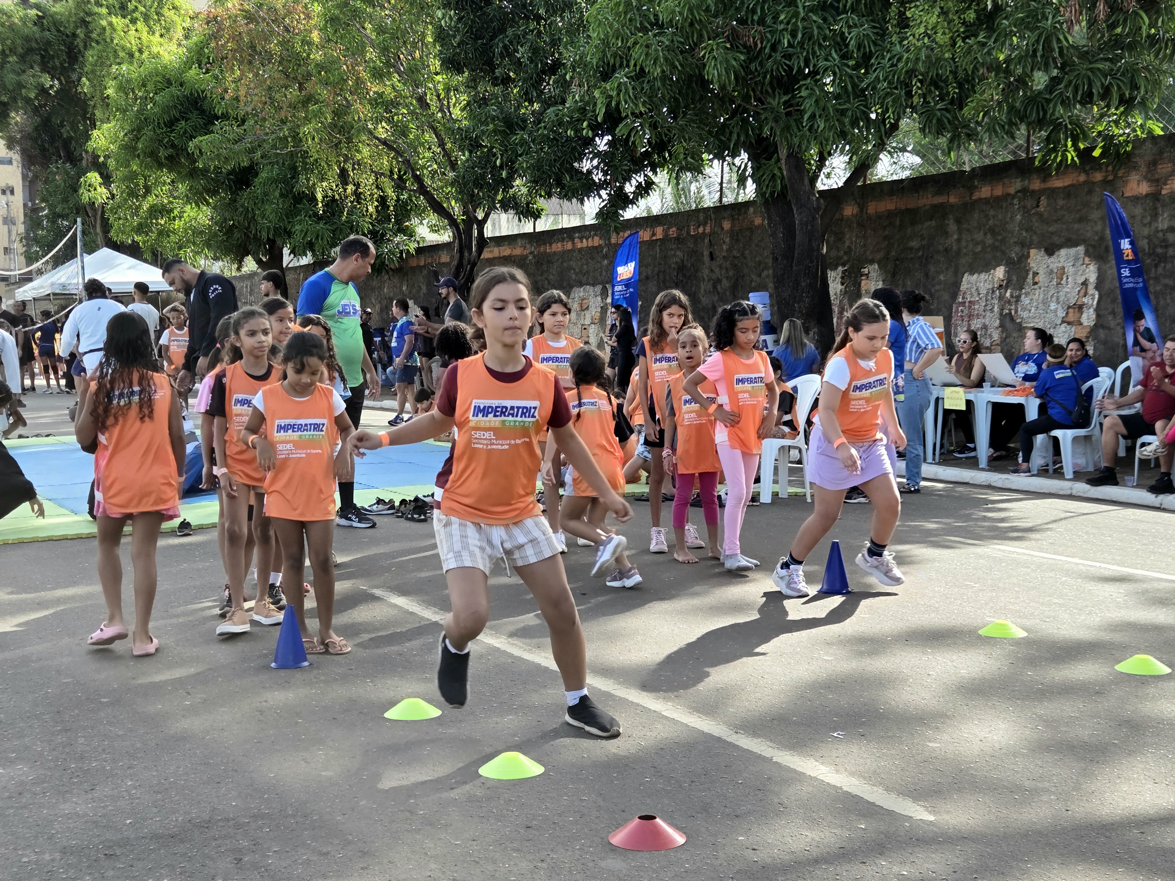 Crianças participaram de diversas atividades esportivas.