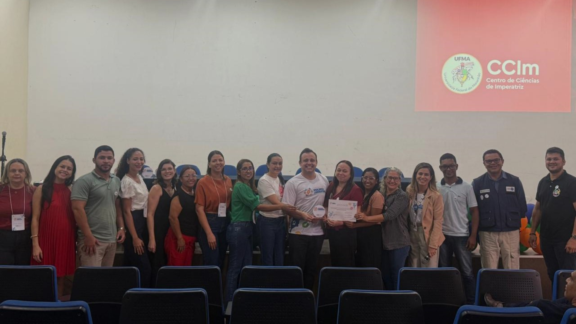 Equipe da Vigilância recebe certificação durante III Seminário de Vigilância Laboratorial da macrorregional Sul