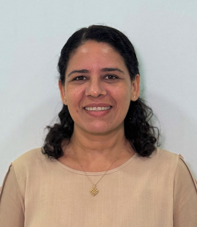 IVYENNE MATOS BORGES