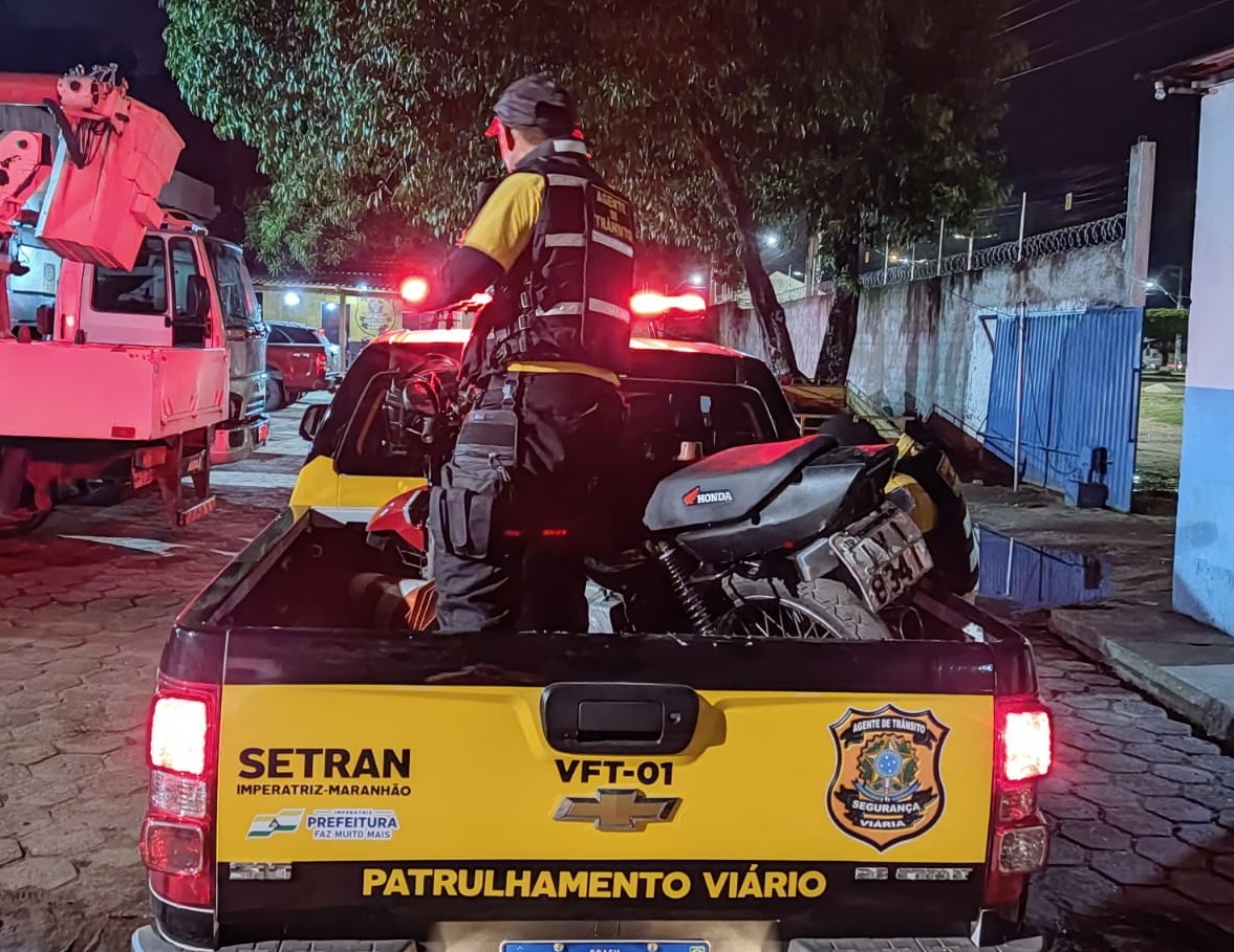 Multa por empinar moto: mito ou verdade? 