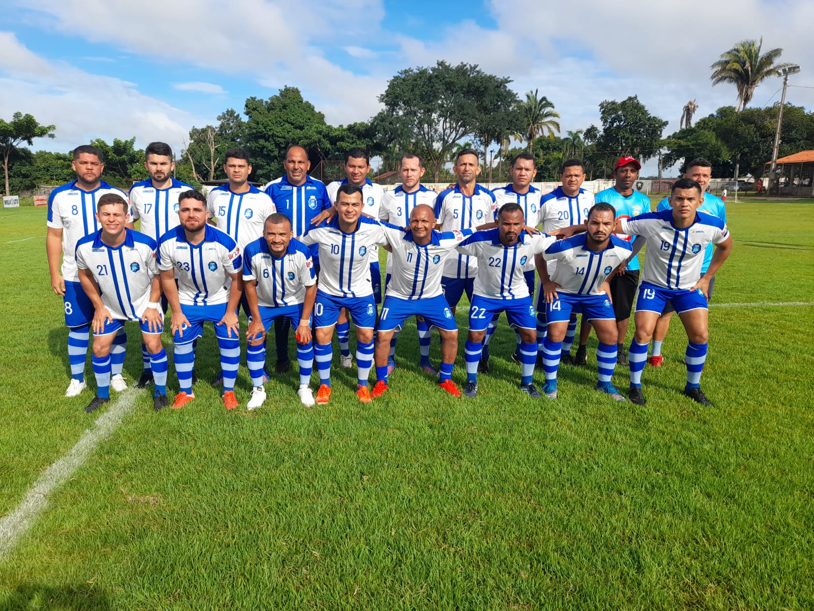 Vamos jogar futebol - Ciranda Cultural