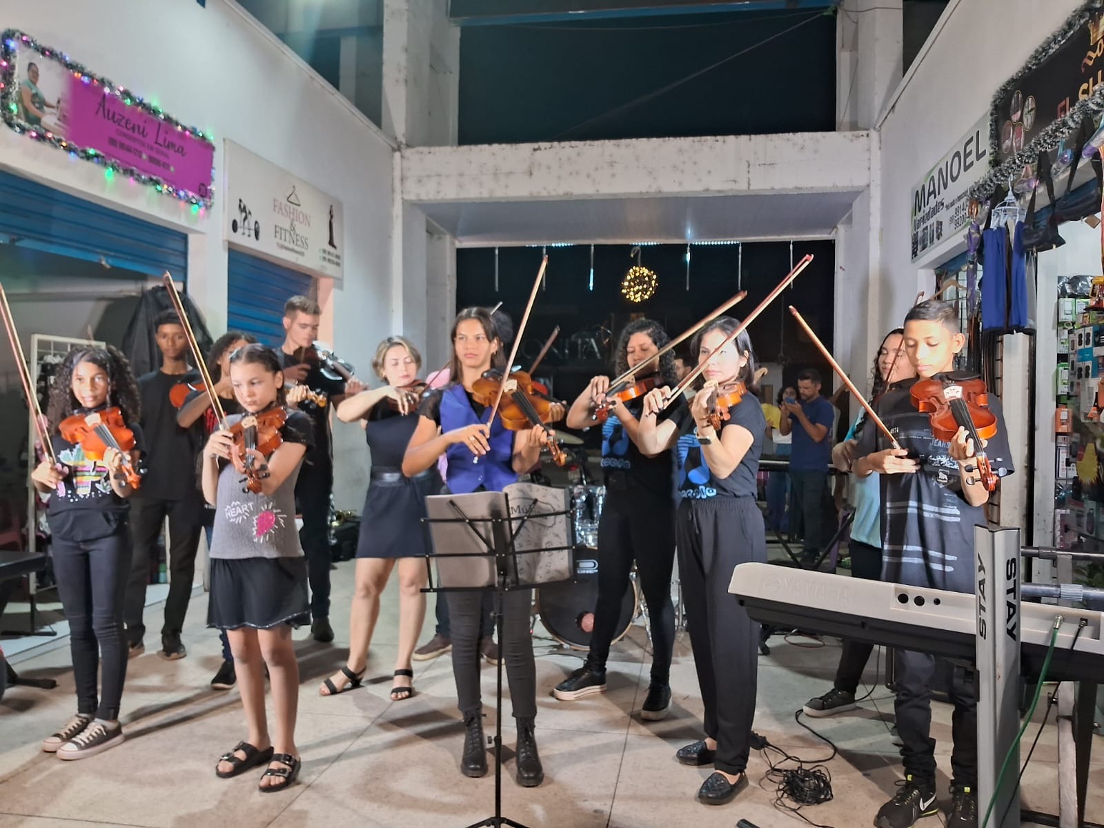 Na terça-feira, dia 10, das 18h às 20h, haverá a Cantata de Natal